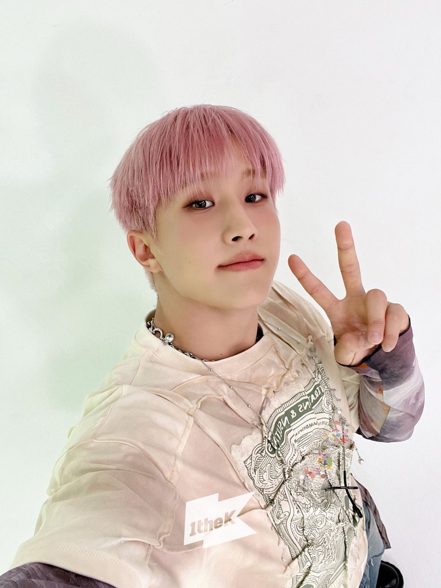 1theK's tweet photo. #주니지니 얼굴만 보면 기분이 맑아져//⌯'ᵕ'⌯
#내돌의온도차 #ZOONIZINI #Some_Things_Never_Change #아스트로 #ASTRO @offclASTRO @ASTRO_Staff

#GAPCRUSH 👉 https://t.co/JZrYYD0tob https://t.co/rvgLmtBcgT