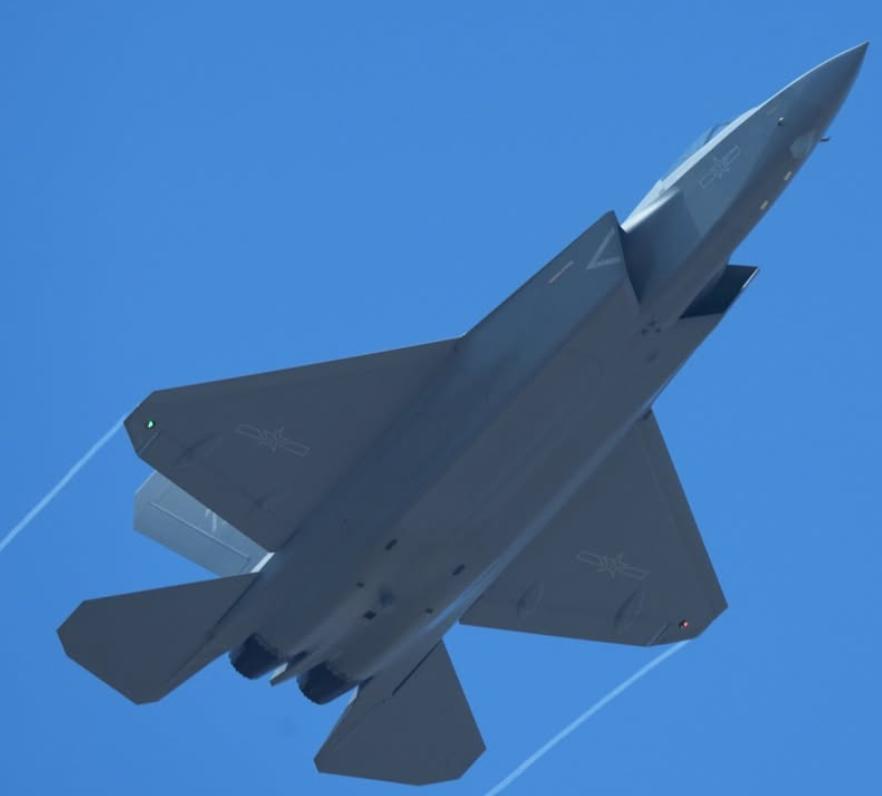 madmaxburn88's tweet photo. 🇨🇳 China has opened a mega factory to mass produce J-35 fighters 

#j35 #China #Galwan #Philippines
#serialproduction #IndiaChinaBorderTension https://t.co/pjuNIhrXcw