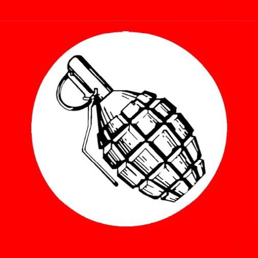 Bayanov74's tweet photo. @EncomioSolenne @Laz_Kaganovich E perché non una #Limonka..;-)))? https://t.co/izWMLvH15Q