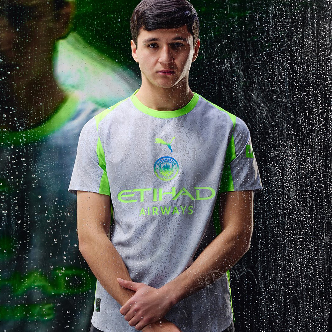 Football Shirts tweet media