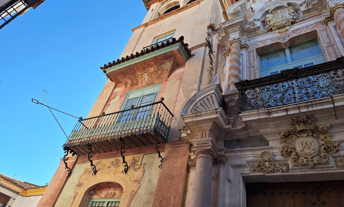 ÉCIJA EN CRISIS DE CREDIBILIDAD (y X)
Conclusión para el decálogo: Aprovechen las vacaciones y reflexionen, porque sólo arrojan mierda aquellas hienas carroñeras que se saben parte de ella. Y a la vuelta, justifiquen el sueldo. Écija a 40ºC