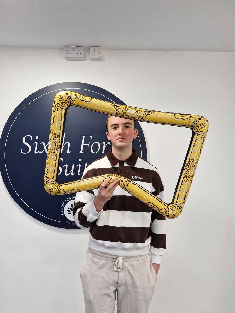 Congratulations to Leart for achieving an outstanding A*/A*/A. We wish him the best of luck as he goes on to study Law!