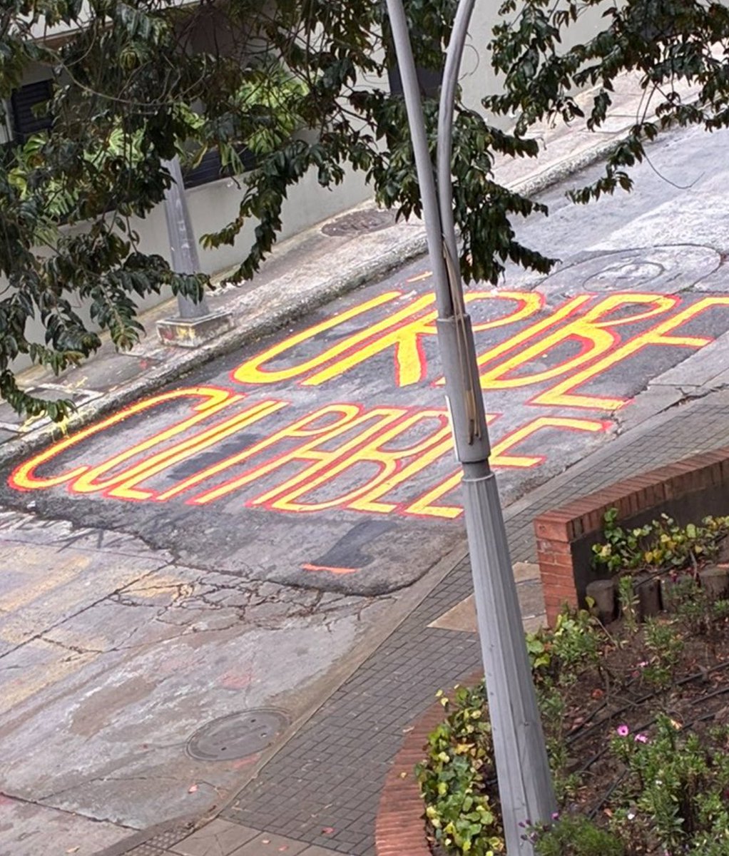 Cesar Lopez (@cesarlo85078640) on Twitter photo Por cortesía de <a href="/LafaurieCabal/">Juan José Lafaurie</a> está hermosa fotografía… El exige que borren el grafiti y yo ruego que Reposte la foto!!! Por cortesía de <a href="/LafaurieCabal/">Juan José Lafaurie</a> está hermosa fotografía… El exige que borren el grafiti y yo ruego que Reposte la foto!!!