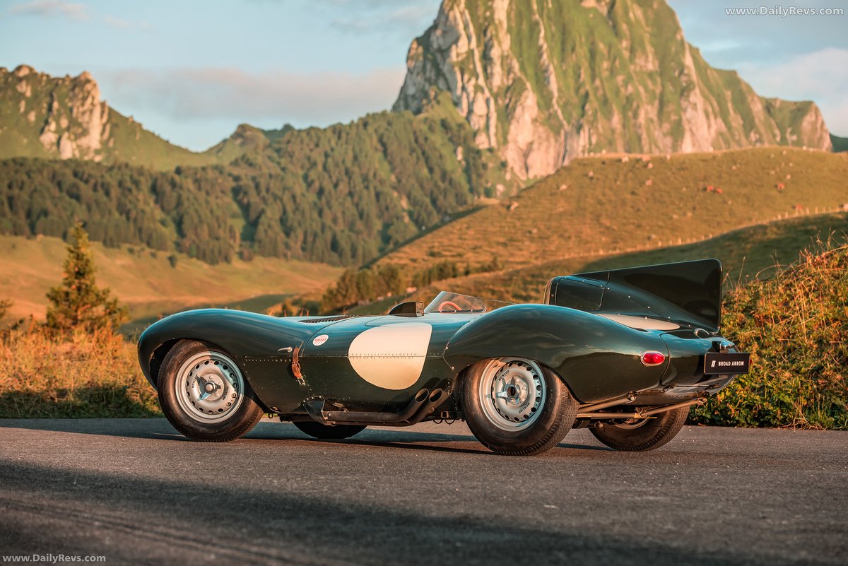 dailyrevs's tweet image. 1956 Jaguar D-Type | DailyRevs

The 1956 Jaguar D-Type is one of Jaguar’s most successful and iconic Le Mans contenders, winning the 24 Hours of Le Mans three times.

#Jaguar #Dtype #classiccar #dailyrevs #classiccars #motorsport