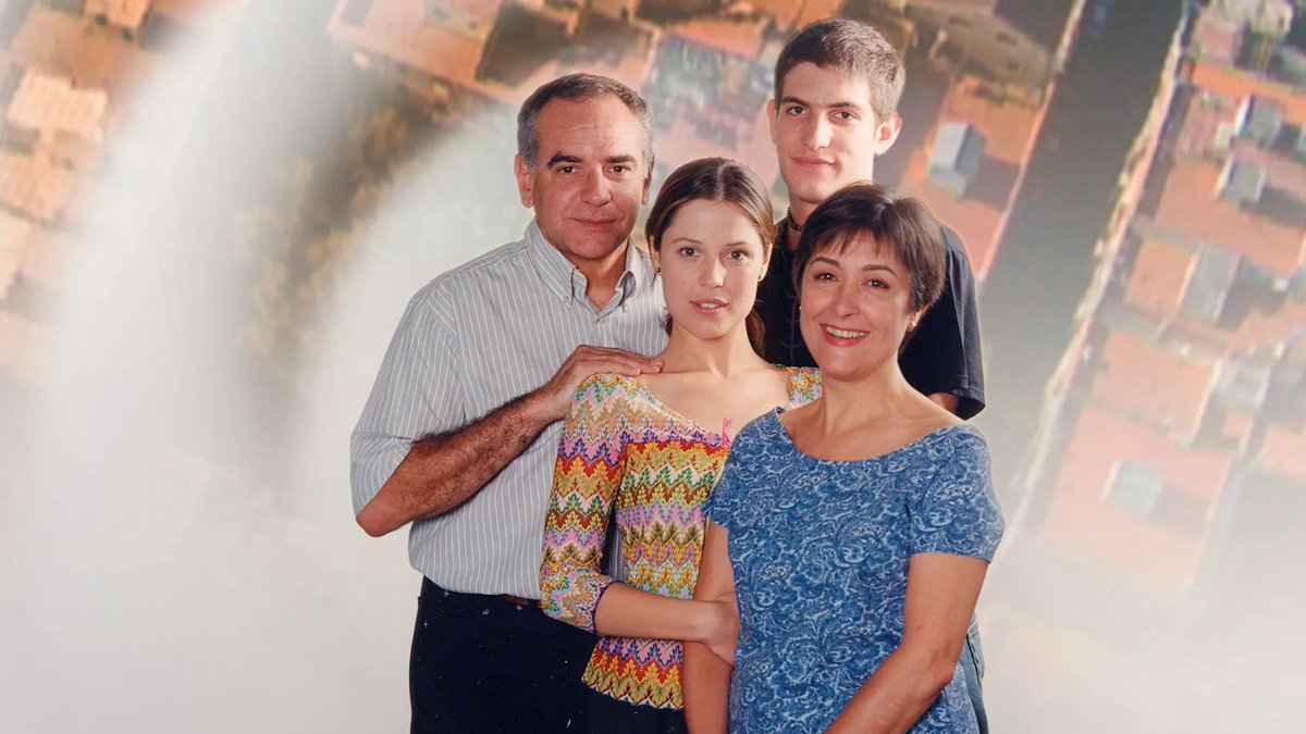 Tal dia com avui del 2000, fa 25 anys, s'estrenava 'El cor de la ciutat', la telenovel·la més longeva de <a href="/som3cat/">3Cat</a>.