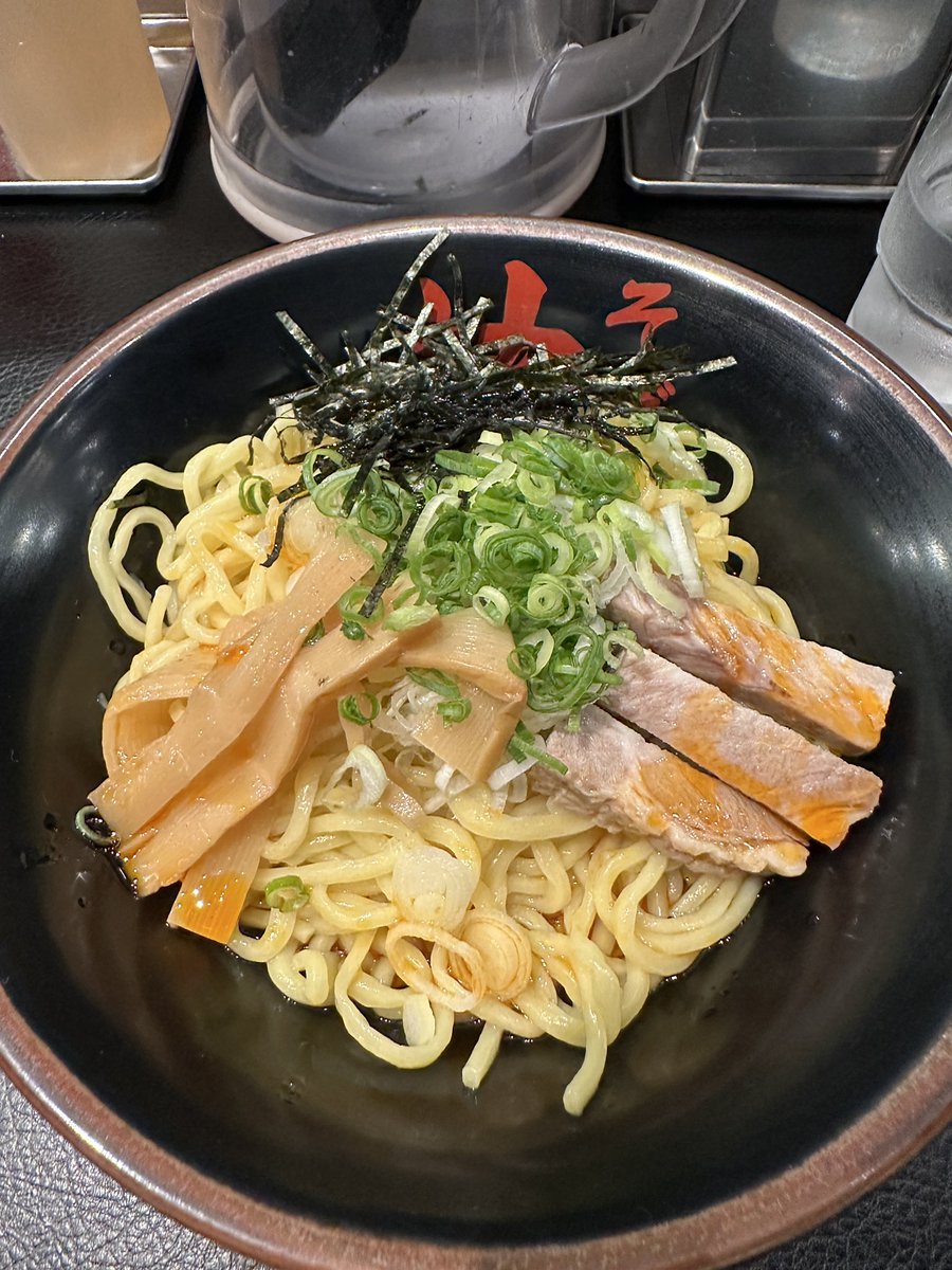 スジュのみんなの油そば愛🫶に負けて、世の中がお盆休みのなか仕事後に
