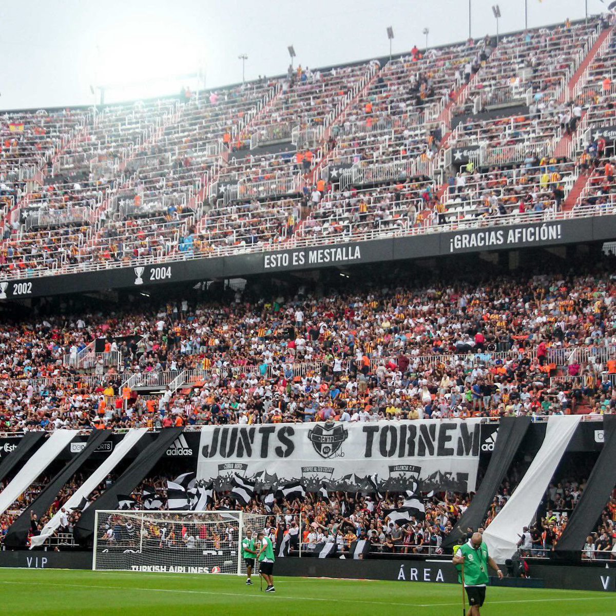 Mestalla vuelve a tener la grada que merece.
#CurvaNord #CN10 #LimGoHome #minuto19