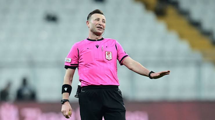 🚨 Göztepe-Fenerbahçe maçını Yasin Kol yönetecek.