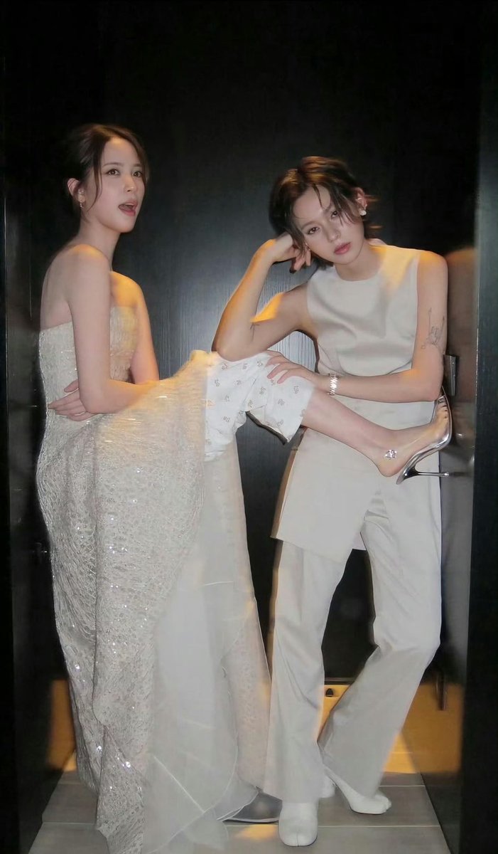 muxiseng's tweet photo. 换脸衣图，羞辱p图，明星图集合身边人投稿皆可
详情可看主页~
想看谁可以在评论区回复，明天更新
转发可8折
#打分 #评价 #身边人 #意淫 #估价 https://t.co/em7aOiAc3v
