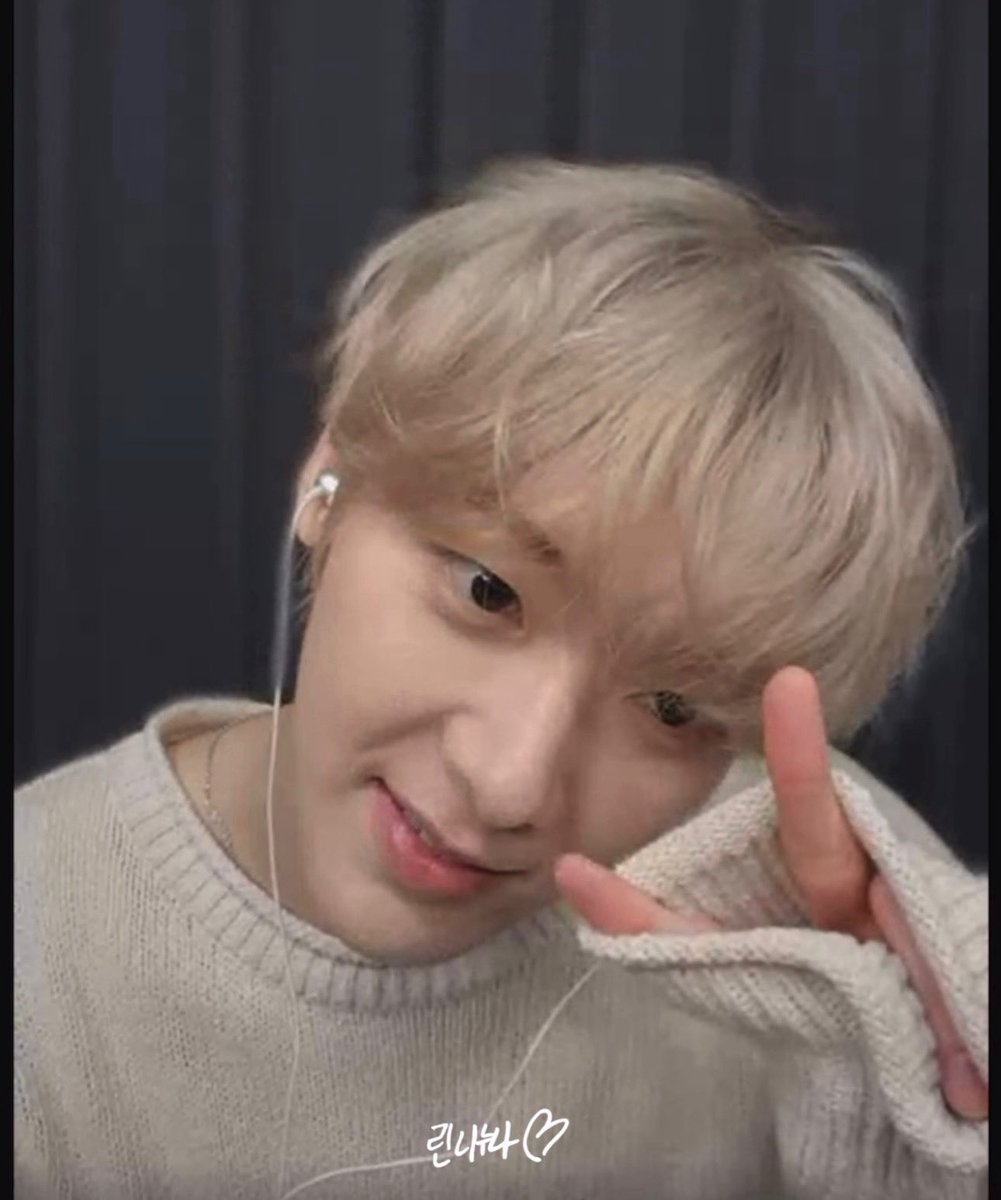 LNn0305's tweet photo. Startlike music VDO call FS 25.08.14
นูน่าจะเป็นลม น่ารักเกินไป ไอ่ต้าว 🫠🥰 
#YOONSANHA #윤산하 #아스트로 https://t.co/0FO7CU45By