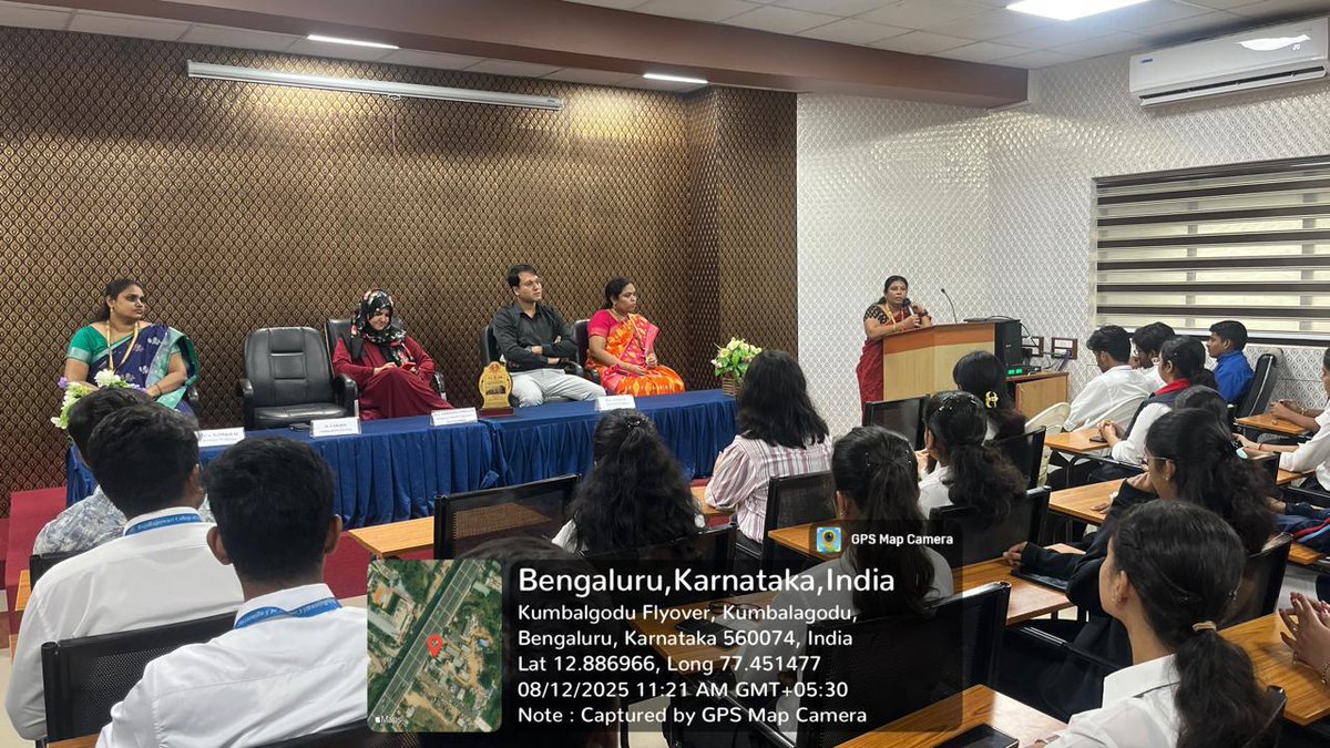 rrceblr's tweet image. 🚀 #CareerReady @ RRCE! 🚀 On 12 Aug 2025, #CSEDept hosted a seminar on “How Technical Skills &amp;amp; Internships Impact Placements?” with Mrs. Farheen Farhath. 💡 Insights on industry needs, internship advantage &amp;amp; placement success. 🌟 #RRCE #CareerGrowth #PlacementSuccess