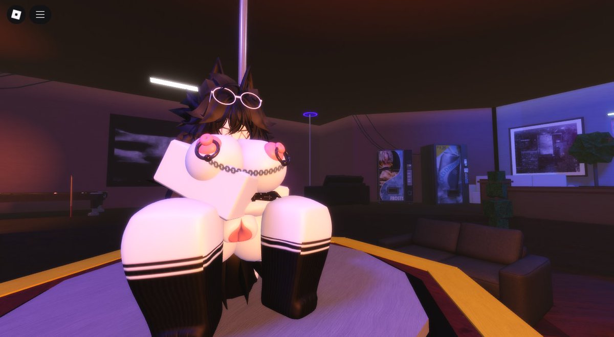 FanazSyn's tweet photo. "One of the icons in Fanaz~! Do be careful..she's in heat..~"

#Rr34 #Condo #Robloxcondo #Nsfw https://t.co/iqrCnnVWdK