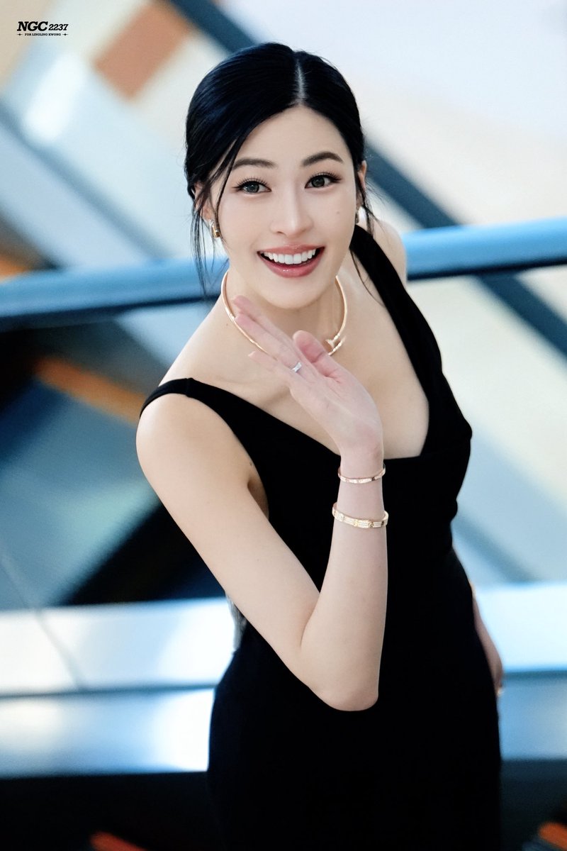BestKwong511_CN's tweet photo. Cartier turns LinglingKwong’s beauty into living art.

LINGLING X CARTIER
#LinglingKwongCartierEvent
@linglingsirilak https://t.co/9AXrL7AdMW