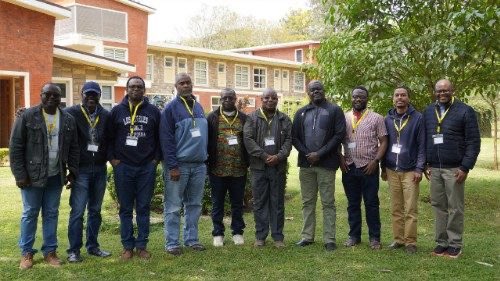 CARFLubumbash's tweet photo. 🌍🔬 Foi,IA et écologie :les jésuites africains pensent l'avenir au Symposium AJIS 2025 à Nairobi. Un appel à un progrès éthique,solidaire et durable. 

📖 Lire sur Vatican News 👉🏾https://t.co/hHNJyLSg62

#CARF #IAÉthique #JusticeÉcologique #ScienceEtFoi #AJIS2025 #AfriqueDurable https://t.co/OVYftjGTPk