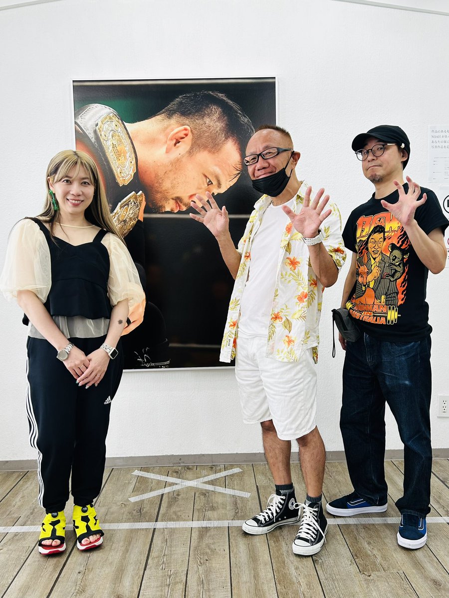 waka_sc's tweet photo. #ヤマモ ことリンアナ山本雅俊さん、
イラストレーター 世界の #小沢聖 さん、
いつもありがとうございます！

小沢さんは  #プロレス芸術祭 出展してますよー！皆様是非に！

#noah_ghc  #photothelive https://t.co/Y261LBgRyL