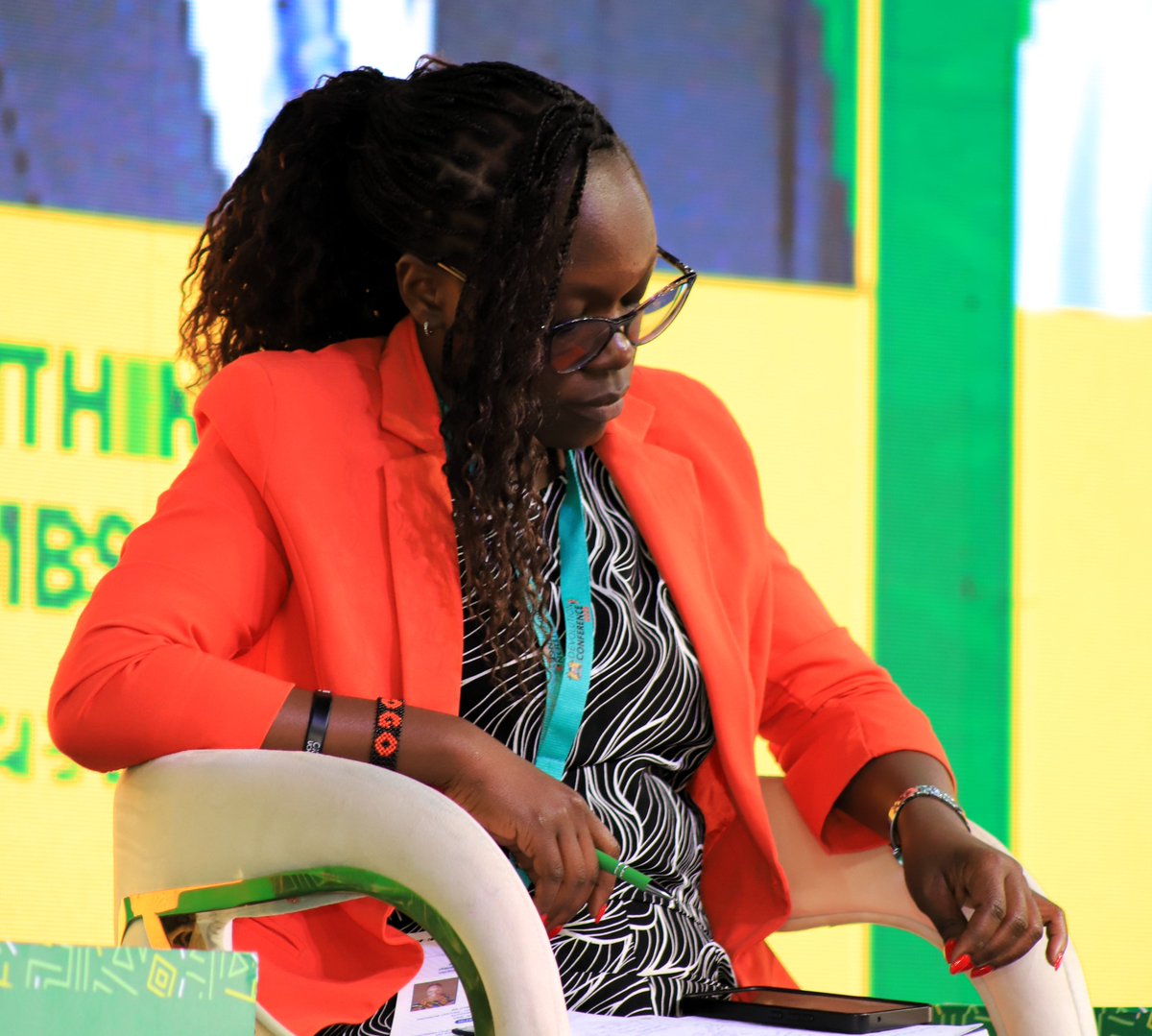 bajeti_hub's tweet photo. Highlights from the Open Governance, Open Dialogue Side Event 

As we look ahead into the next decade of devolution, there is need to:
1️⃣ Strengthen devolved governance mechanisms.
2️⃣ Redefine citizens’ place in decision-making.
3️⃣ Fuel intentional collaboration &amp; dialogue. https://t.co/fSTxNKSJiM