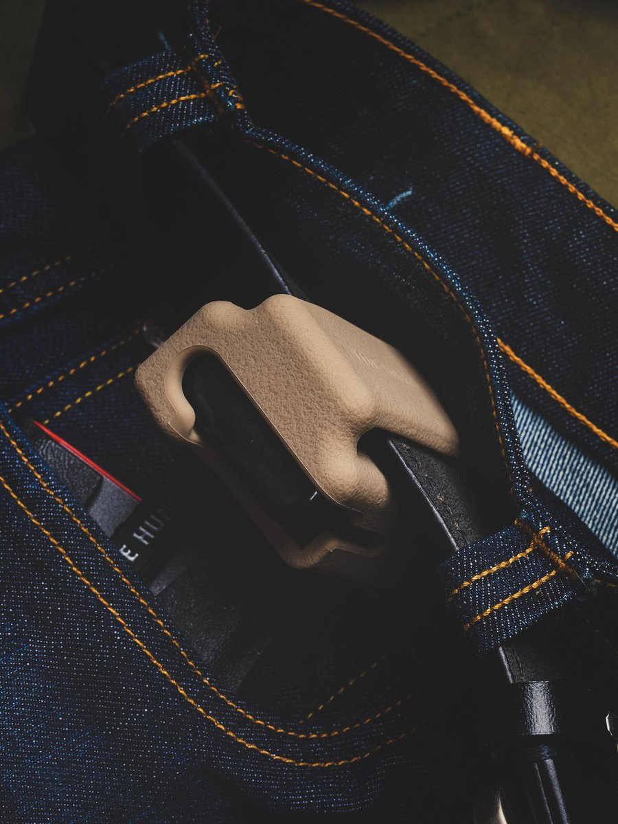 TACTICALGEEK_US's tweet image. TACTICAL_GEEK TX11 – Tough, light, silicone shield 🛡️🔧
 Protect your lighter from scratches &amp;amp; drops in style! 🎯🔥
#tacticalgeek #edcpatch #zippolighter #edcorganizer #gear #edcgear #edc  #everydaycarry #everydaycarrys #edcpouchs #zippo #urbancarry #zippoholster #edcbackpack