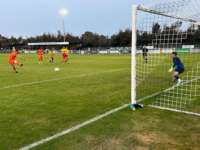 Kent Football News (@ksnfootball) on Twitter photo After being two down, <a href="/StansfeldFC/">Stansfeld FC</a> took full advantage of <a href="/PUFC_Gravesend/">Punjab United FC</a> ’s defensive frailties to claim a solid home win in the <a href="/SCEFLeague/">Presence & Co. SCEFL League</a> Premier Division. <a href="/MarkDoigFC/">Mark Doig</a> reports. kentsportsnews.com/stansfeld-5-2-… After being two down, <a href="/StansfeldFC/">Stansfeld FC</a> took full advantage of <a href="/PUFC_Gravesend/">Punjab United FC</a> ’s defensive frailties to claim a solid home win in the <a href="/SCEFLeague/">Presence & Co. SCEFL League</a> Premier Division. <a href="/MarkDoigFC/">Mark Doig</a> reports. kentsportsnews.com/stansfeld-5-2-…