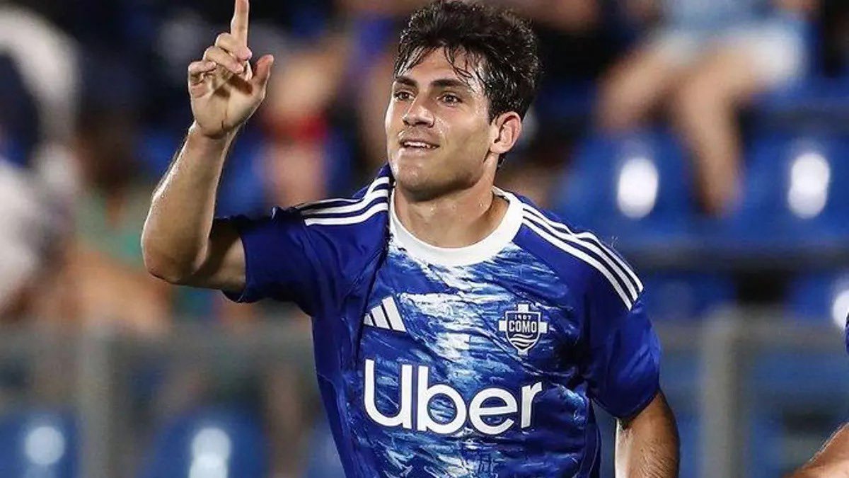 FutDestrangis's tweet photo. 📌 #IvanAzon NUEVO JUGADOR del #IpswichTown 📌

El delantero español se marcha cedido al equipo inglés 

Azón era del interés del #Valencia , pero como ya adelantamos aquí hace varios días , finalmente no se iba a realizar la operación con el club de Mestalla 

✍️ @FutDestrangis https://t.co/9U693b7UM0