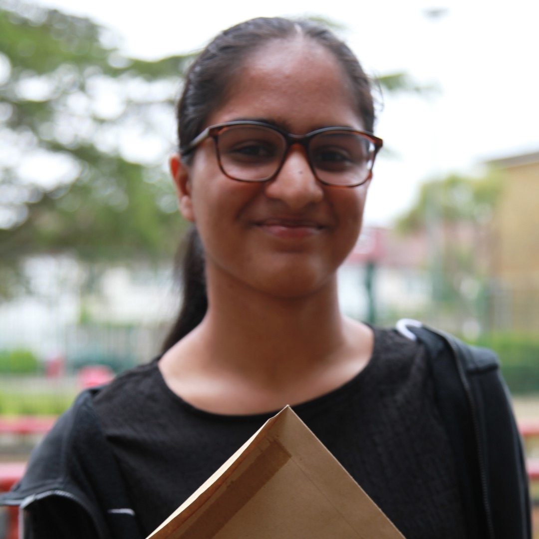 HatchEndHigh's tweet image. Amazing work from Urvershi V who achieved A, A, A in Biology, Chemistry &amp;amp; Maths!
She’s heading to @Angliaruskin to study Medicine. We’re so proud of your journey towards a career in healthcare, Urvershi! ❤️

#HatchEndHigh #FutureDoctor #alevelresults #alevels