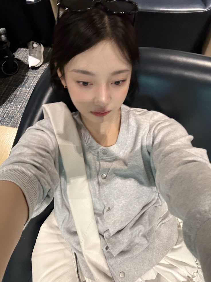 "no one can handle your attitude"

#khenanaya few tweets au