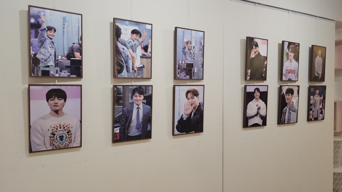 bhappy_dear9's tweet photo. 생일 지나서 갔는데도 기쁘게 맞아주신 징구 생일카페! 구석구석 정성스럽게 꾸며져서 즐거웠습니다🥹 사진만 보고있어도 행복했다ㅋㅋㅋㅋ
#여진구 
@sosweet_9oo https://t.co/QotF99TQcS
