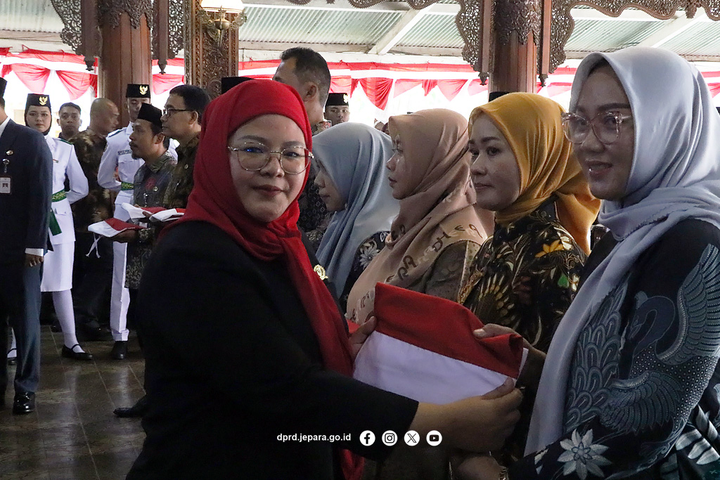 Anggota DPRD Jepara Nur Osel Kahisha Putri Hadiri Pengukuhan Paskibraka Kabupaten Tahun 2025.

Berita selengkapnya di dprd.jepara.go.id/anggota-dprd-j…

#dprdjepara
#beritadprdjepara