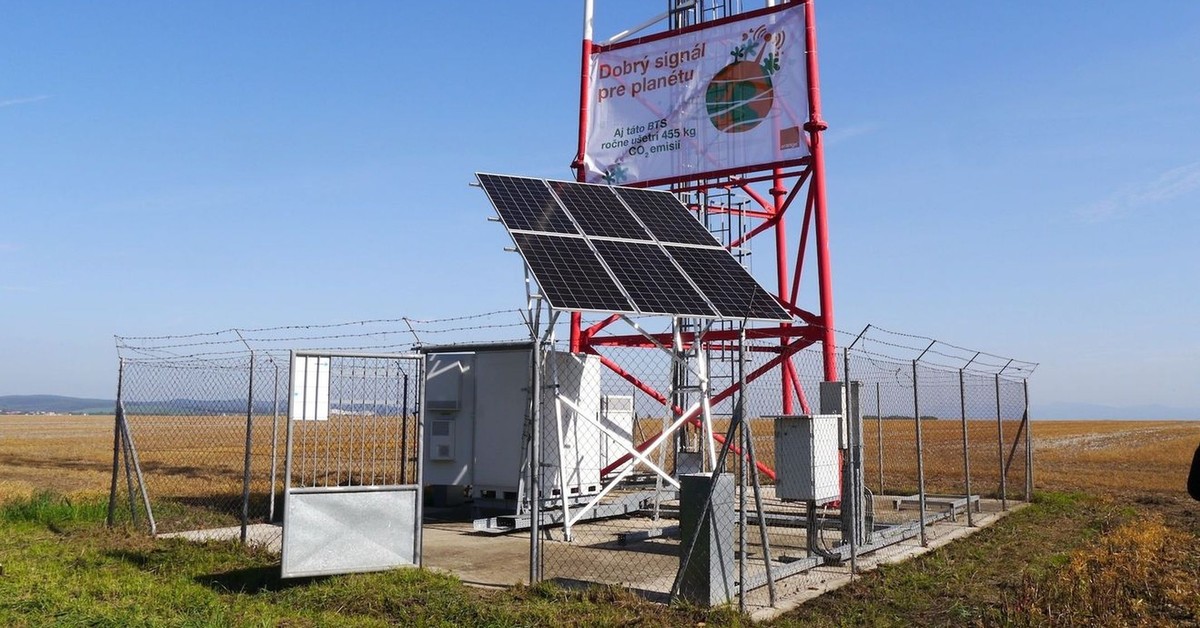 Zivesk's tweet image. Orange čelí výzvam pri rozširovaní fotovoltaických panelov na základňových staniciach. Komplikovaný proces získavania súhlasov vlastníkov budov spomaľuje plánovaný rast.
Viac tu: brnw.ch/21wUUgz

#tvoperatori #operator #fotovoltika #orange