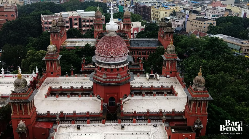 barandbench's tweet photo. [Greater Chennai Corporation conservancy workers protest] 

Madras High Court hears habeas corpus plea to release protestors including law students, lawyers detained amid protests against move by Greater Chennai Corporation to privatise sanitation work in 2 zones. https://t.co/7rtExClkMR