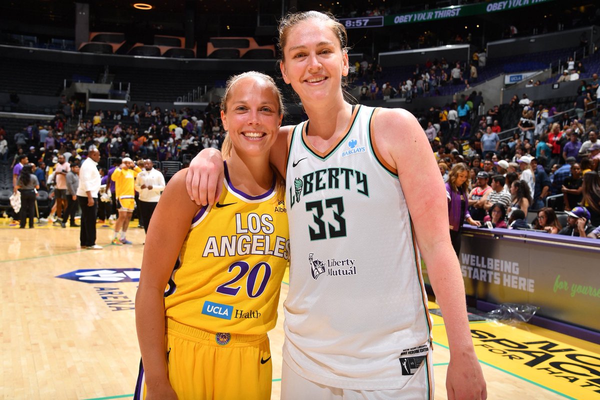 These girls 🥹🫂

#EuroBasketWomen | #EuroLeagueWomen