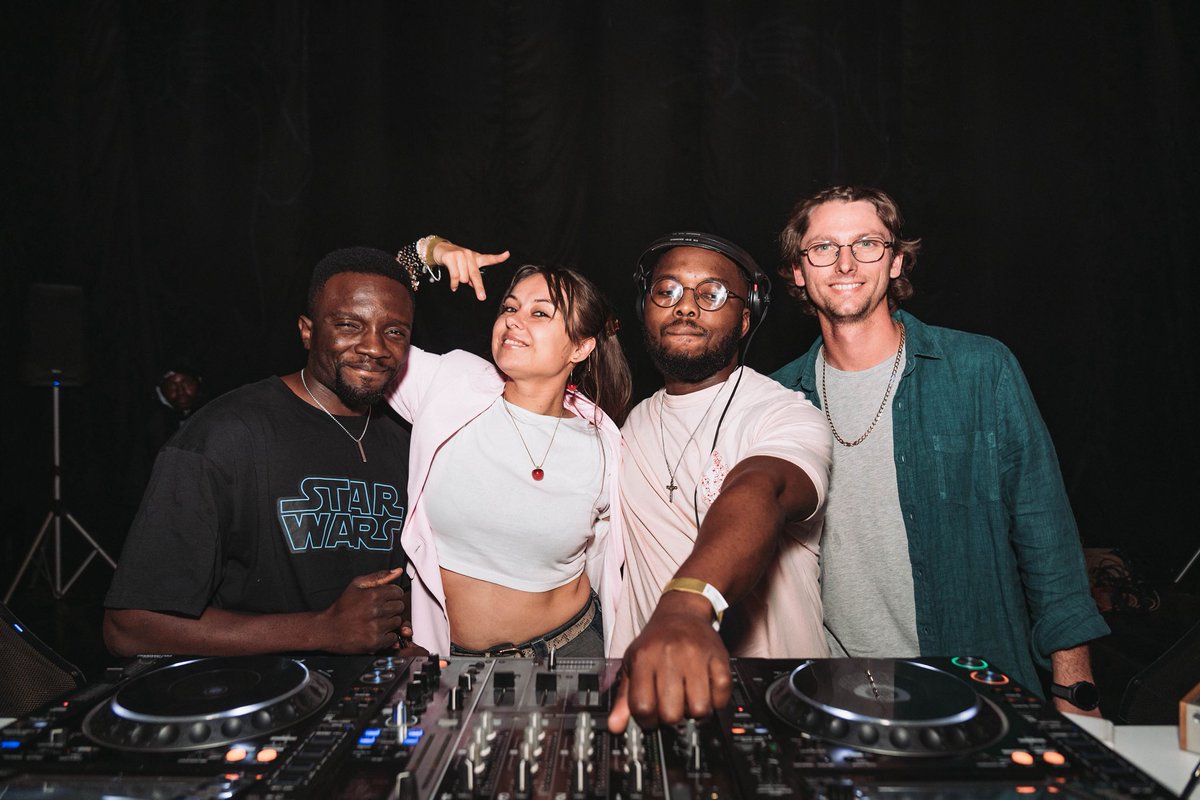 KreativeNativez's tweet photo. 🎶 @KreativeNativez Live from a raw, unforgettable Warehouse Party in Lusaka, Zambia 👊🏾 This is the sound of the underground ⚡️
👉 Watch the full set now on YouTube 🔗 https://t.co/EC2FSyQpYU
#AfroHouse #LiveDJSet #WarehouseParty #Deephouse #Djlife #DjMix #AfroHouseMix https://t.co/CkZ3RMYccw