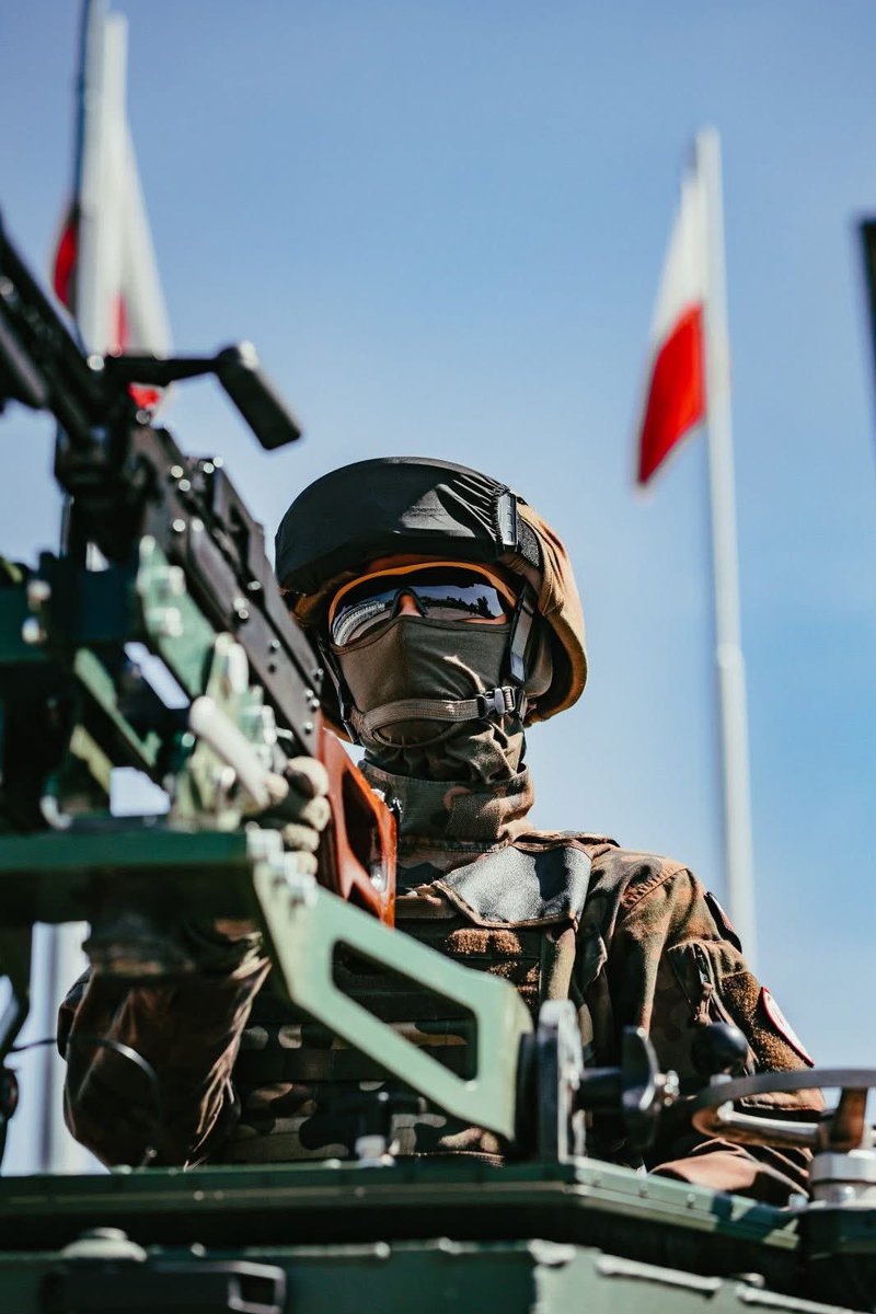 ▪️To już jutro 15.08.25. - Święto Wojska Polskiego!

Spadochroniarze są gotowi do wielkiej defilady na Święto Wojska Polskiego 🇵🇱

Więcej 👇
facebook.com/share/p/16urWV…

📷 1 WBPanc. - dziękujemy🤝