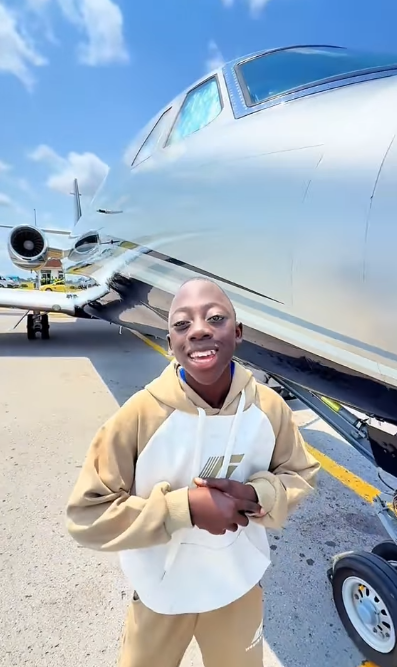 Donnah_arts's tweet photo. i can bought this ka private jet in an hour https://t.co/MuDNfpozfB