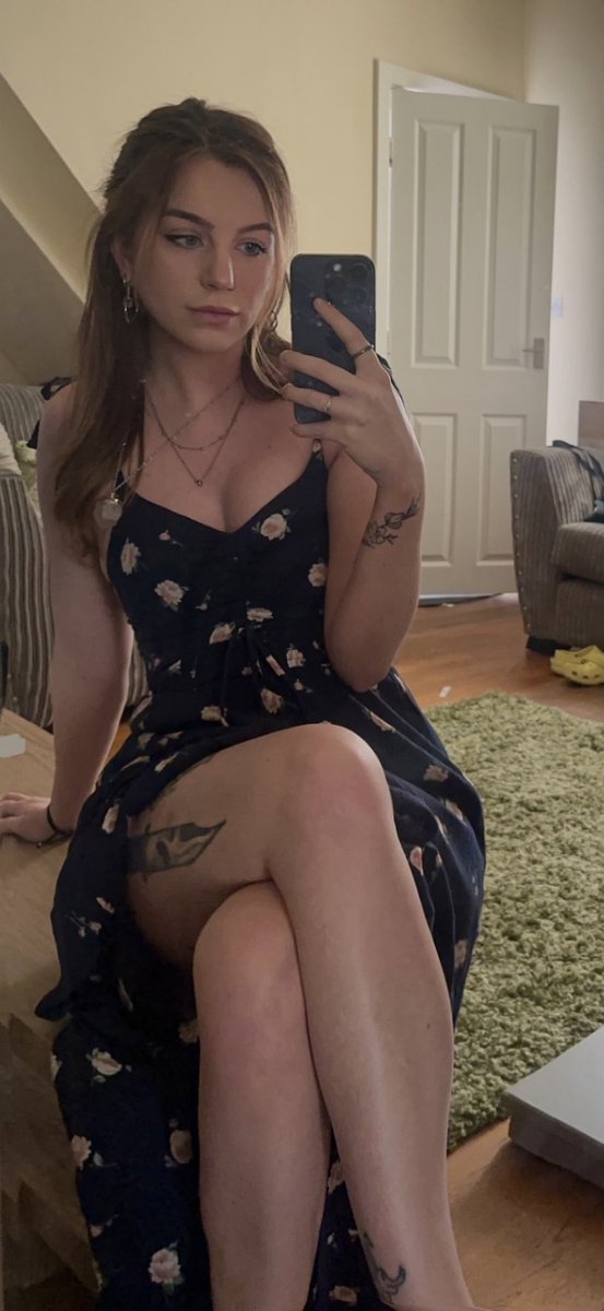KatiaRose71's tweet photo. I will send 1 free nudes all who like and retweet my post . 

Special offers dm me if you want sexting and "facetime" special menu  on Telegram :-katiarose12 https://t.co/wRMzqJ1LqC