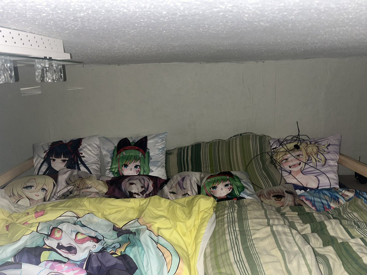valtriga's tweet photo. @Yorinaki 7 dakis, 3 kleine und ein normales weil ich mich nie entscheiden kann https://t.co/lVWUZZPIoz