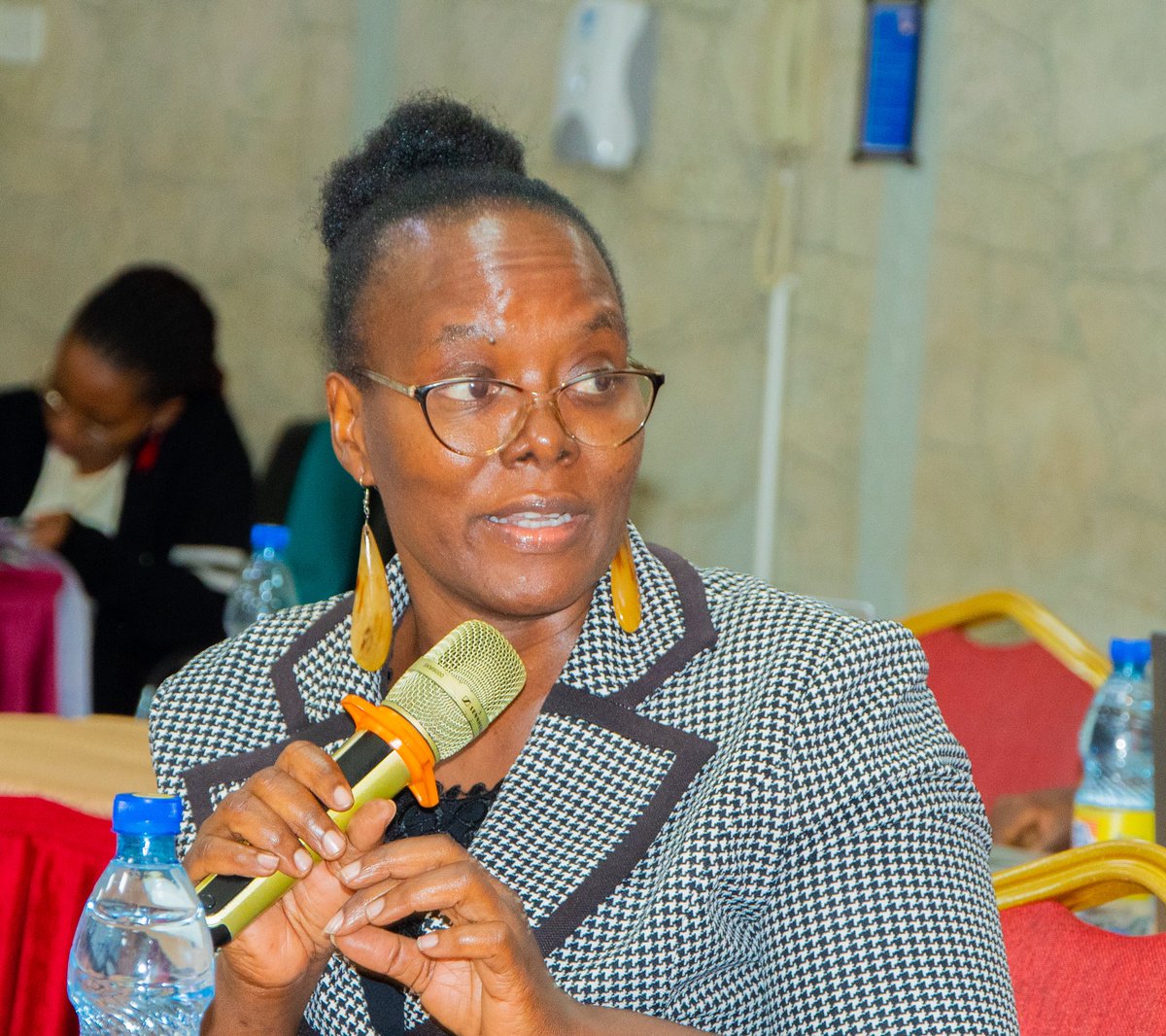 Post-independence, the 1966 Constitution crisis &amp; Amin’s 1971 coup entrenched powers &amp; military decrees. Civil liberties were suspended in the name of “order”.

#CivicSpaceInitiative
#RuleOfLaw