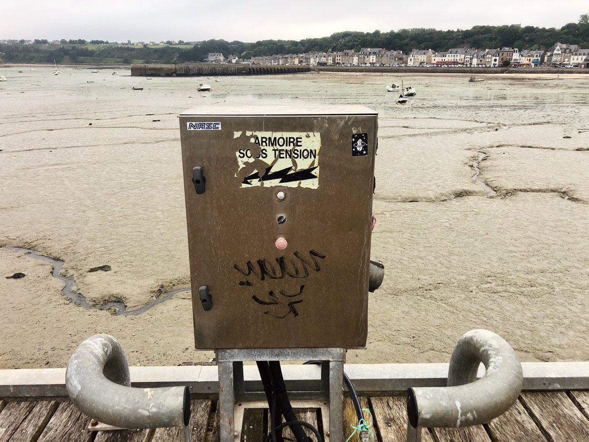 Le saviez-vous ?
Le syndrome d'épuisement professionnel, ou burnout, ne touche pas que les humains.
Maintenant vous le savez (revenez demain pour d'autres conseils santé mentale).
3615 #jeudiphoto #Cancale