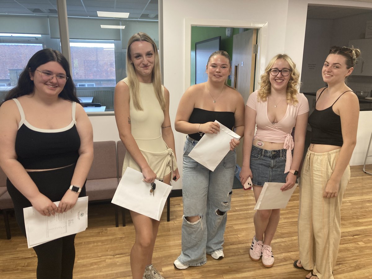 FHS 6th Form tweet media