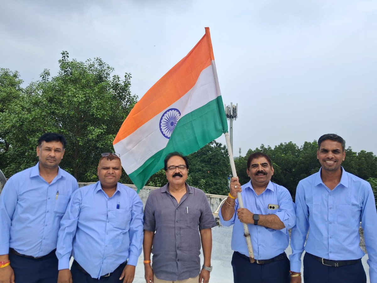 #FMPCCI #HARGHARTIRANGA FEDERATION STAFF SUPPORT FOR PRIME MINISTER SHRI NARENDRA MODI JI  INITIATIVE.