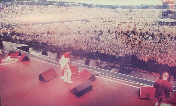 OasisArchives's tweet photo. 29 years ago, Oasis played two massive concerts at Páirc Uí Chaoimh in Cork, Ireland, on August 14 and 15, 1996.🇮🇪☘️ https://t.co/zjMAnOJLfU