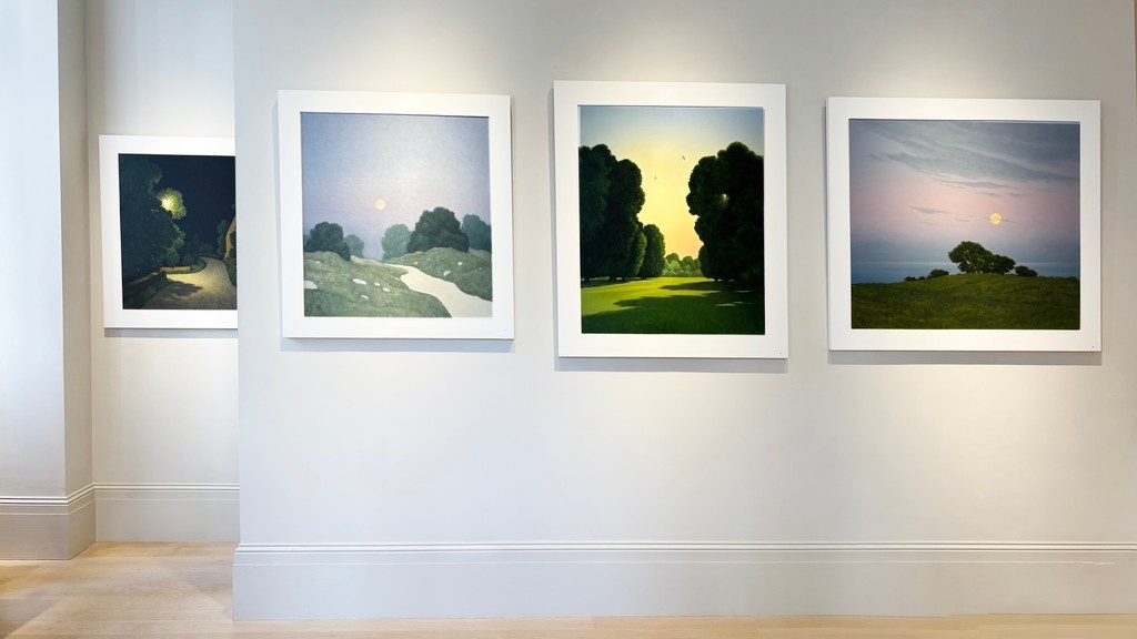 The landscapes of Michael Bennallack Hart 
--
Michael Bennallack Hart paints landscapes imbued with stillness, solitude, and subtle mystery. Edges blur, shadows stretch, and trees, rooftops, cliff edges hover between the real and the surreal.

Discover 
messums.com/artists/view/1…