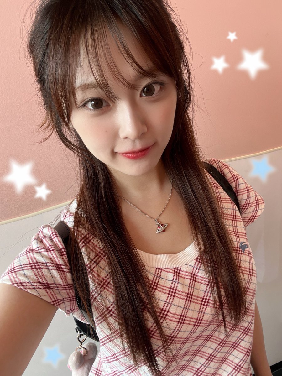 머리 잘 묶었지??💛
나의 어떤 머리가 젤 좋앙??

#RIRIKA #리리카 #リリカ 
#ILY1 #아일리원 #アイリーワン