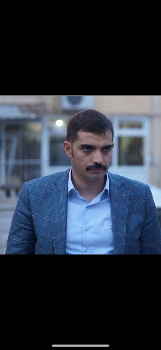 selmaateskazanc's tweet photo. Âşık deyimiyle “anamın anlattığına göre koca Türk Dünyasının” en önemli yerlerinden biri olan Bursa’da 38 yıl önce bugün doğmuşum. 

Başta varlık sebeplerim, candan aziz anneciğim ve babacığıma olmak üzere; 

#SinanATESicinAdalet 
#SinanAteshep38yasında https://t.co/bjGxu5uNtJ