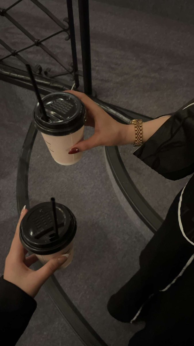 mllvi_'s tweet photo. عشوائيات اجمل ملتقى ✨🖤 https://t.co/HmxjBRqrkm