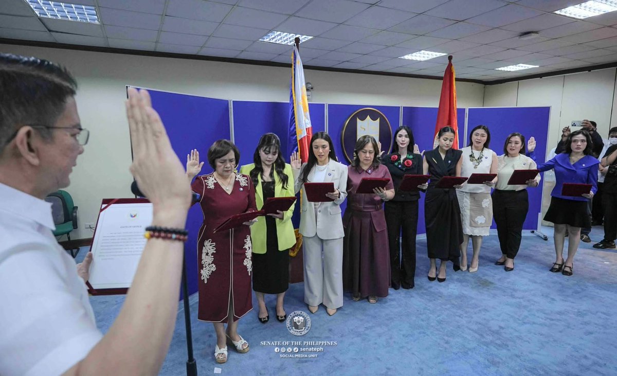 newswatchplusph's tweet photo. LOOK: Heart Evangelista has been reelected president of the Senate Spouses Foundation Inc., a nonprofit charity group.

She took her oath before her husband, Senate President Chiz Escudero, alongside the other officers.

Here’s the list of officers:

President: Heart Escudero 
Vice President: Nancy Dela Rosa
Secretary: Gladys Villanueva ⁩ 
Assistant Secretary: Erwin Genuino 
Treasurer: Maricel Tulfo 
Assistant Treasurer: Mark Lapid
Legal Counsel: Emmeline Villar 
PROs: Mariel Padilla⁩ and Ciara Sotto 

Committee and Advocacy Heads:
Local Government: Mayor Lani Cayetano
Women & Livelihood: Vanessa Era 
Health & Education: Timi Aquino 
Social and Public Services: Edna Marcoleta and Usec. Janella Ejercito-Estrada
Youth: Frankie Pangilinan
Executive Director: Kathryna Yu-Pimentel (appointed) | @eimorpsantos 

📸Senate