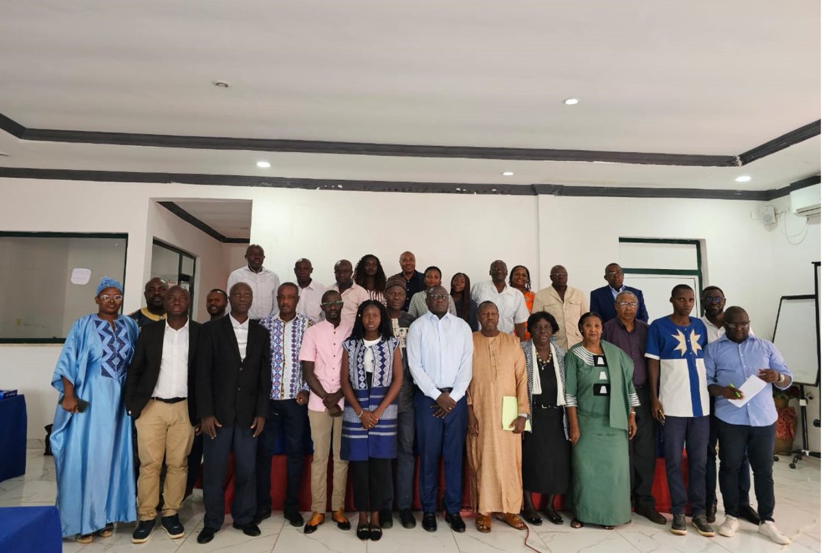 No dia 7 de agosto, a OMS apoiou o ateliê final da reforma da Central de Compras de Medicamentos Essenciais - CECOME, preparando a 1.ª Assembleia Geral (Restaurativa) deste mês, um passo importante para fortalecer o abastecimento de medicamentos na Guiné-Bissau. 💊
#OMS #UHC