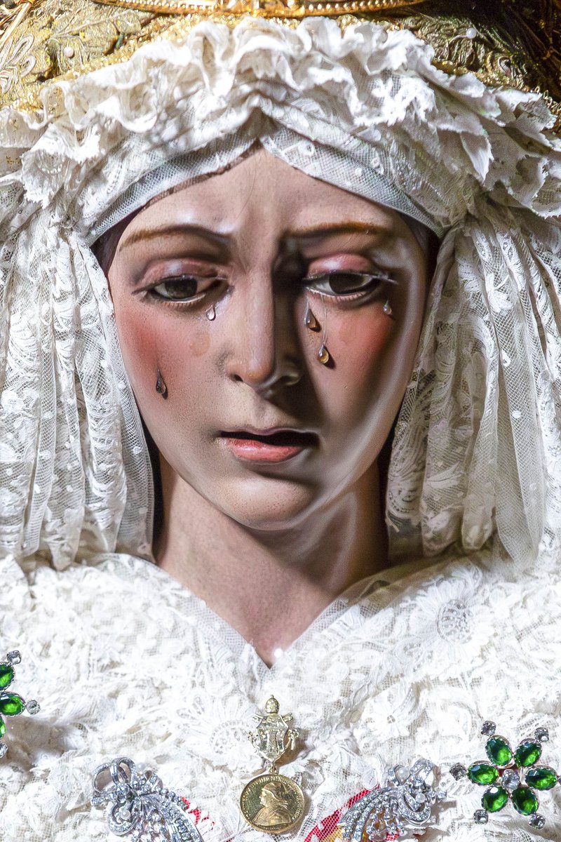 “La verdadera revolución es ir más allá del instinto y del instante, es amar para toda la vida y con todo nuestro ser”.  

✍️ Papa Francisco
📷 <a href="/Edusentencia/">Edu Marín Fotografía</a>