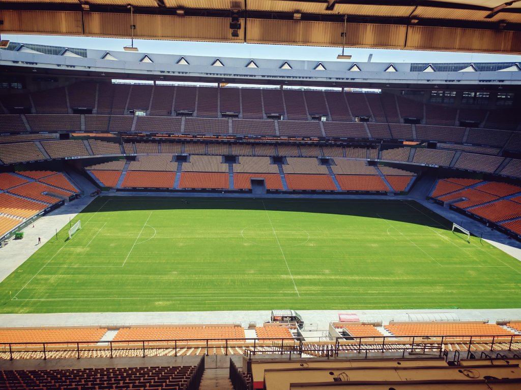 Josdaros's tweet photo. En preparación del Estadio Olímpico de Sevilla para la casa nueva del Betis. https://t.co/XSJEJpu0AX
