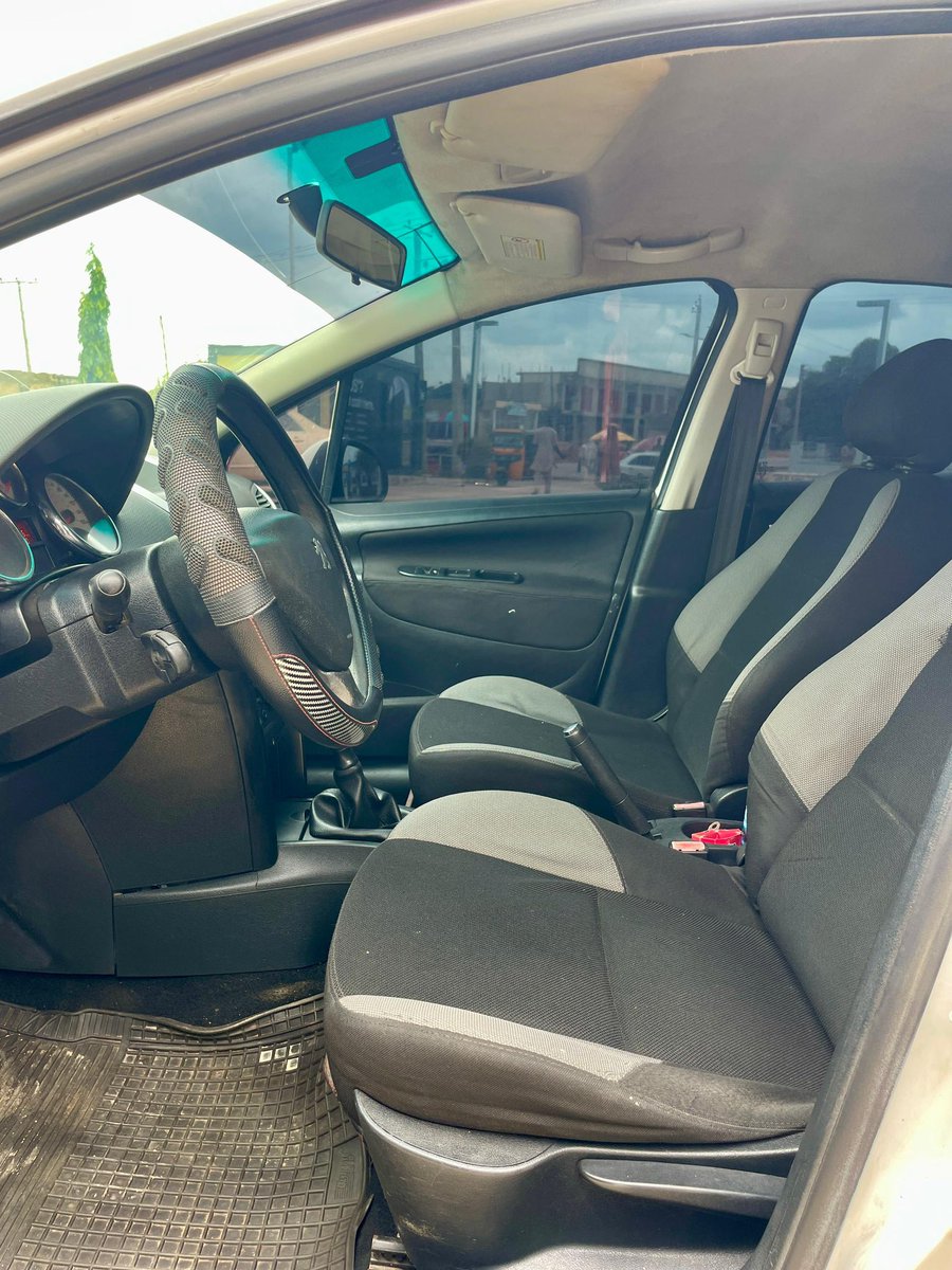 *FOR SALE🔥*

*EXTREMELY CLEAN USED*
*PEUGEOT 207, WITH 206 ENGINE*
*2007 MODEL, NORMAL HAND*
*MANUAL TRANSMISSION*
*AC IS ACTIVE 🥶*
ORIGINAL CUSTOM DUTY 
*PRICE 3.8M NEGOTIABLE*