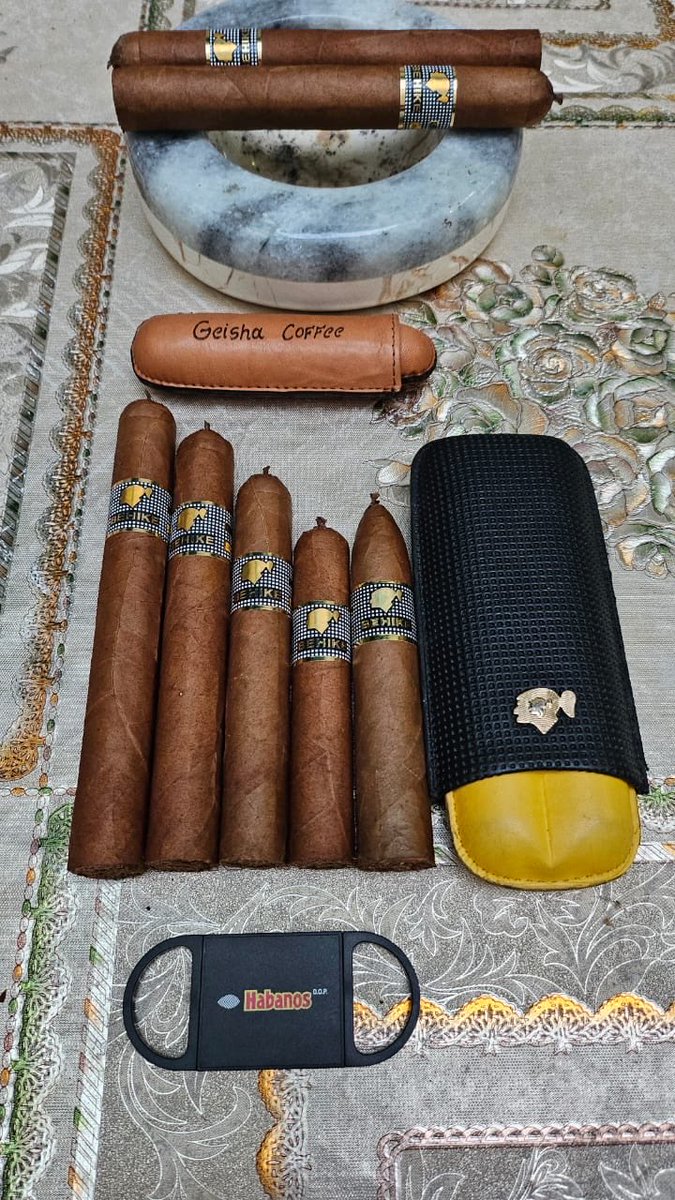 BoutiqueCuban's tweet photo. #cohiba #behike #cubancigars #cuba #cigarlife #cigars #cigarsmokers https://t.co/EFT1KfdzSH